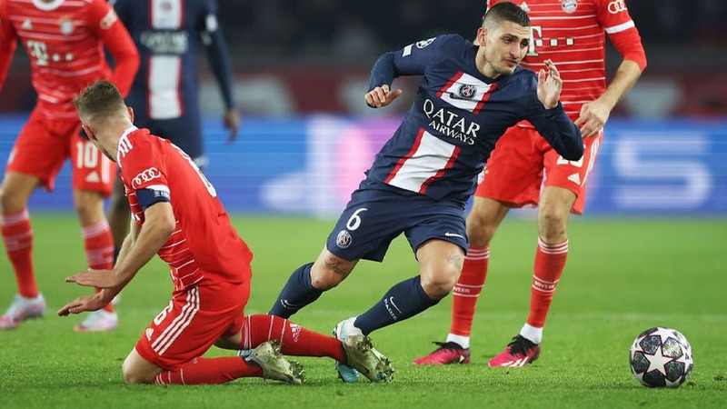 Một tiền vệ Box to Box có nhiều vai trò rất quan trọng và nổi bật Một tiền vệ Box to Box có nhiều vai trò rất quan trọng và nổi bật